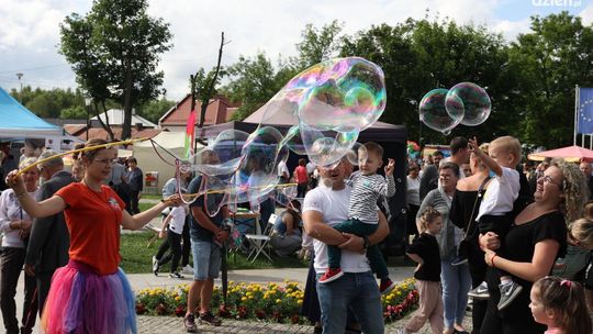 Jarmark Miejski i festyn z okazji Dnia Dziecka w Morawicy przyciągnęły tłumy mieszkańców