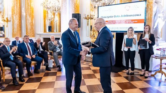 Jerzy Kolarz z honorowym tytułem "Starosta 25-lecia"