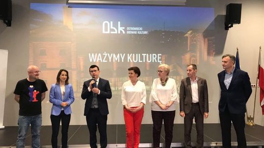 Jest logo Ostrowieckiego Browaru Kultury