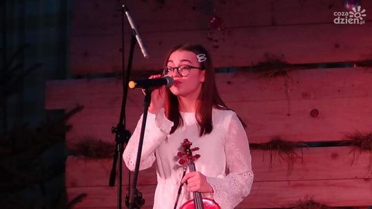 Julia Tłuczkiewicz wygrywa 13 Ogólnopolski Festiwal Kolęd i Pastorałek