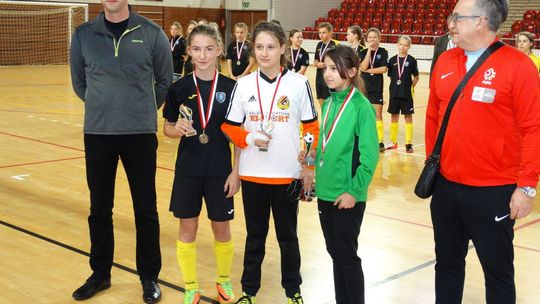 Juniorki KSZO wicemistrzami na hali