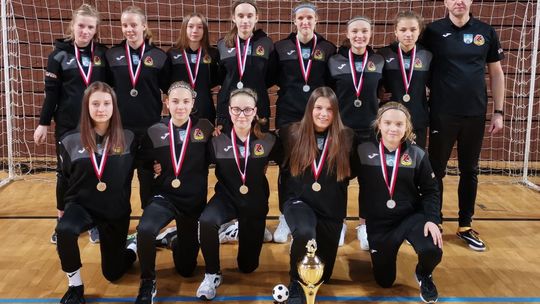 Juniorki KSZO wicemistrzyniami na hali