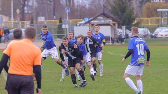 Kamienna Brody i Świt Ćmielów pierwszymi liderami "Okręgówki"
Kamienna Brody i Świt Ćmielów pierwszymi liderami "Okręgówki"