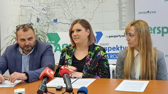 Kandydaci na radnych już ślą petycje do władz powiatu ostrowieckiego 