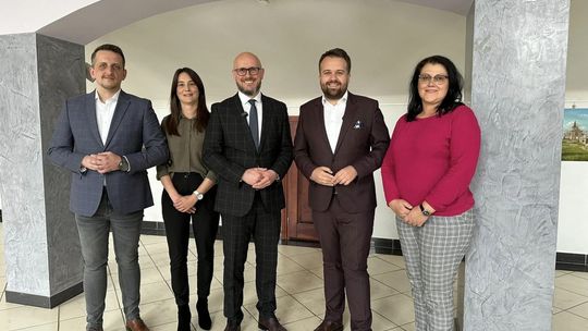 Kandydat na prezydenta Skarżyska z poparciem starachowickiego włodarza 