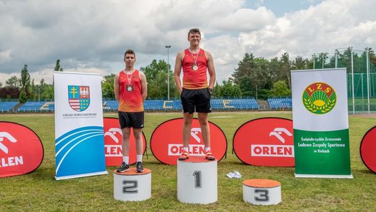 Kapitalny występ kieleckich zawodników na Mistrzostwach Województwa ŚZLA i Zrzeszenia LZS U18 i U20 w Kielcach