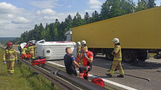 Karambol na S7! Pięć pojazdów zderzyło się w Skarżysku – jedna osoba trafiła do szpitala