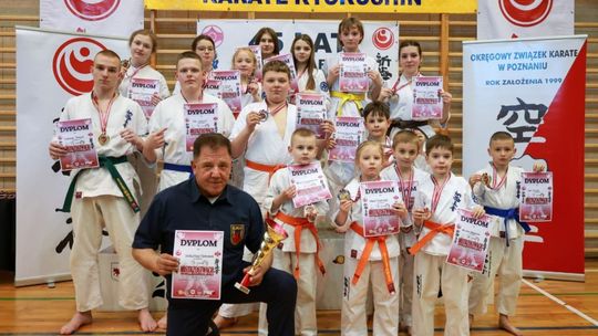 Karatecy ze Skarżyska trzecią drużyną w Wielkopolsce  