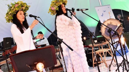 Kayah: Bardzo lubię książki, które mi coś dają, które czegoś uczą 