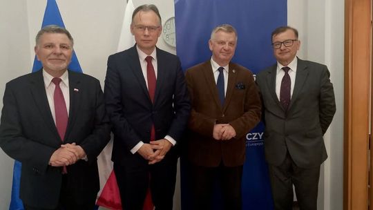 Kielce: konferencja prasowa o gospodarce, śledztwach i środkach z KPO