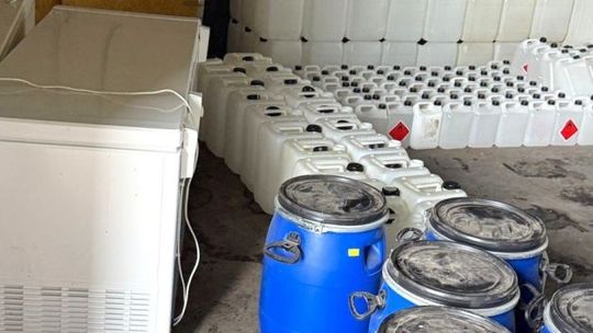 Kieleccy policjanci rozbili dużą fabrykę narkotyków w powiecie sandomierskim