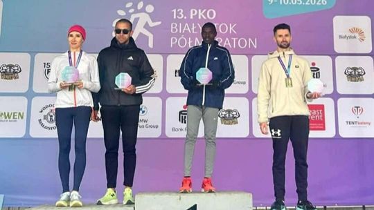 Kielecki biegacz w ścisłej czołówce półmaratonu w Białymstoku