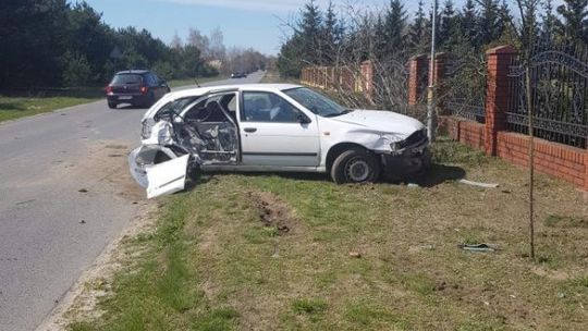 Kierował z promilami, wjechał w płot