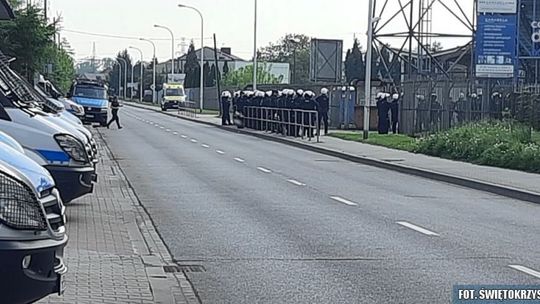 Kilkunastu  pseudokibiców zatrzymanych. Policja nie wyklucza kolejnych aresztowań 