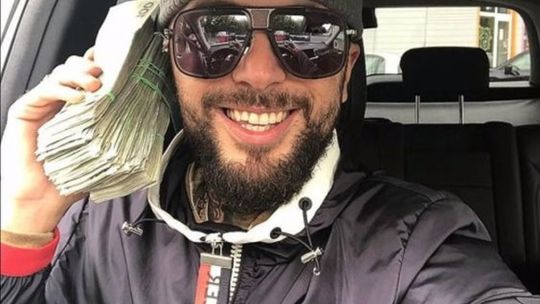 Kim jest Malik Montana, kontrowersyjny raper, który dał wczoraj koncert w jednym z kieleckich klubów?