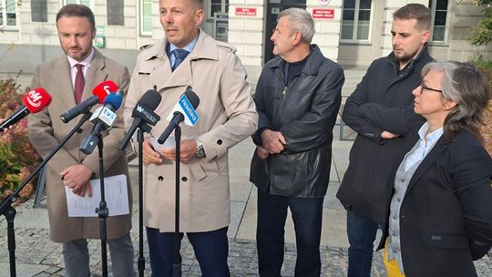 KO chce odwołać Jakubczyka. Przewodniczący zapowiada głosowanie, jeśli radni zbiorą 13 głosów