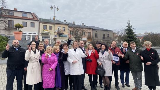 KO przedstawiła kandydatów do sejmiku z okręgu nr 1. Znani są też kandydaci do rady miasta i powiatu ostrowieckiego