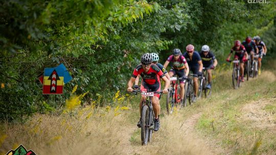Kolarskie zawody w Bodzentynie 