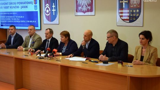 Kolejna wspólna drogowa inwestycja w powiecie ostrowieckim