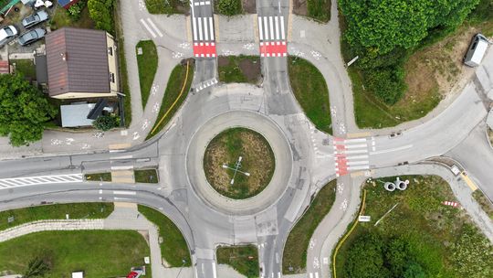 Kolejny odcinek Warszawskiej zostanie wyremontowany. Kierowców czekają utrudnienia, zmieni się lokalizacja przystanku