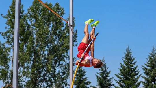 Kolejny udany weekend zawodników z Kieleckiego Klubu Lekkoatletycznego. Sukcesy w Opolu i Warszawie oraz awanse do mistrzostw Polski