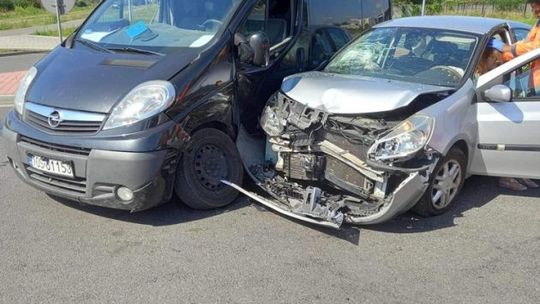 Kolizja na ul. Chrzanowskiego w Ostrowcu 