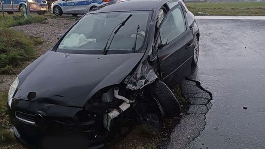 Kolizja trzech aut na DK 78 w Zdanowicach