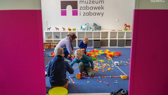 "Kołysz, bujaj i przytulaj" w Muzeum Zabawek i Zabawy