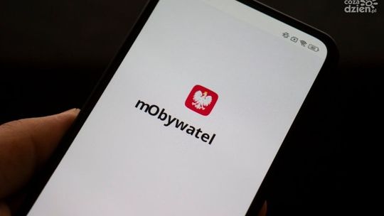 Koniec z papierami i kolejkami? Nowe usługi i uproszczenia w mObywatelu