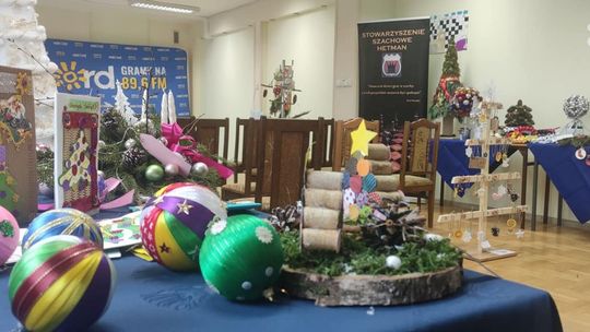 Konkursowe prace znalazły nowych właścicieli, a konto fundacji zasiliło się o kilkaset złotych