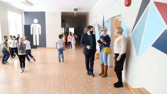 Konkursy na  dyrektorów ostrowieckich szkół i przedszkoli