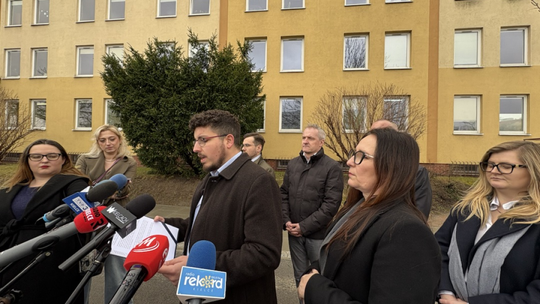 Kontrowersje wokół delegacji wiceprezydenta Kielc: publiczne pieniądze na prywatne podróże?