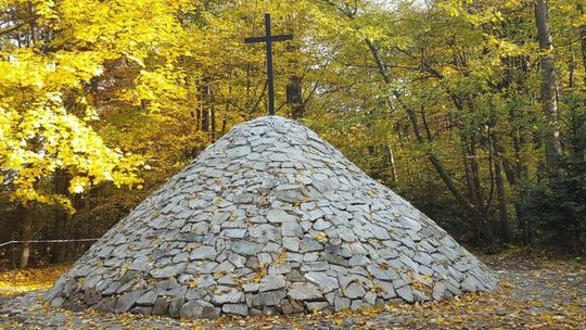 Kopiec ks. Czartoryskiego na Św. Krzyżu odzyskał dawny blask
