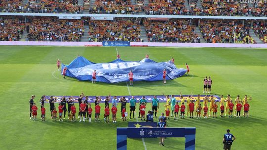 Korona- Cracovia (zapis relacji na żywo) Korona- Cracovia (zapis relacji na żywo)