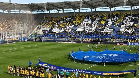 Korona zatrzymana w Arce. Strata punktów po remisie w Gdyni