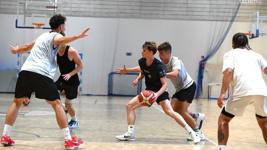 Koszykarze UJK Kielce szykują się do sezonu II ligi