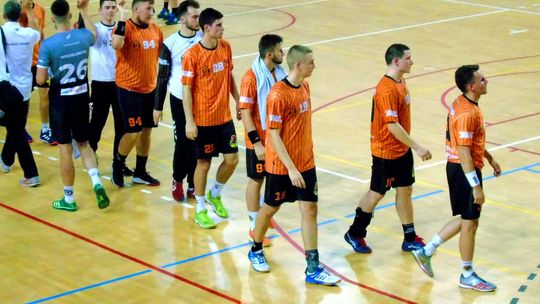 KSZO Odlewnia wygrywa "za sześć punktów"