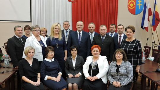 KUNÓW - burmistrz i radni ślubowali