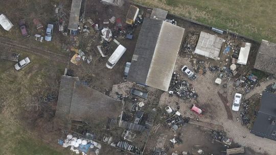 Kupował auta na zmarłego