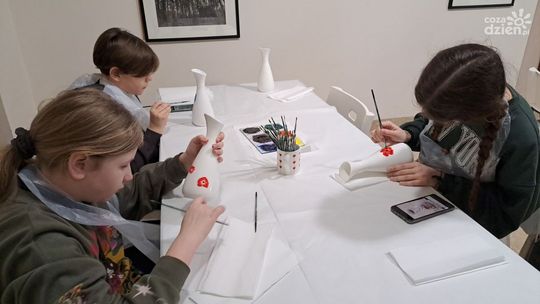 Kwiaty na porcelanie 