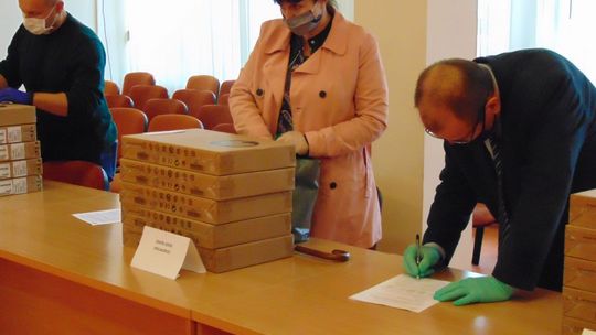 Laptopy trafiły do szkół