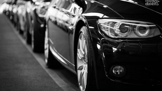 Leasing samochodu osobowego – warunki umowy, procedury i formalności