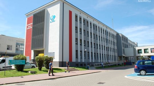 Lekarze z Kielc usunęli guz macicy ważący 11,5 kg