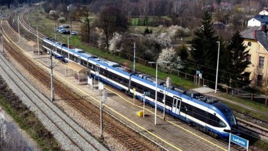 Lepszy dostęp do kolei z nowych peronów w woj. świętokrzyskim