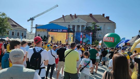 Łomża Vive Kielce zagra w finale! Kibice oglądali zwycięstwo nad Veszprem w Rynku