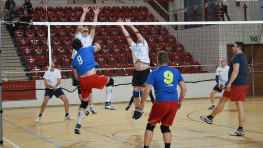 Lubisz siatkówkę? Koniecznie zapisz się!