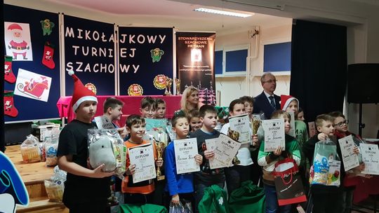 Magia Mikołajkowego turnieju szachowego Stowarzyszenia Hetman