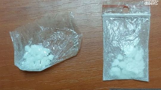 Małżeństwo zatrzymane z narkotykami przez ostrowieckich kryminalnych