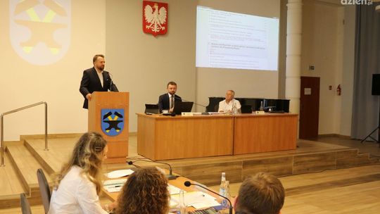 Marek Materek pozytywnie oceniony przez wszystkich radnych