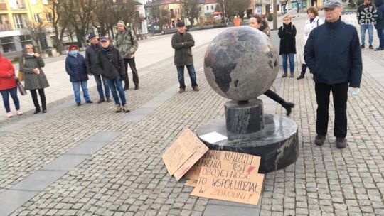 Marsz w obronie praw kobiet przeszedł ulicami Ostrowca